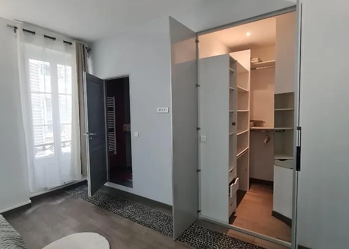 Tres Lumineux Porte De Saint-cloud - F3 Avec Parentale *